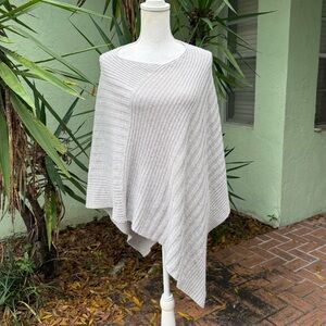 Beryll Cashmere Gray Poncho